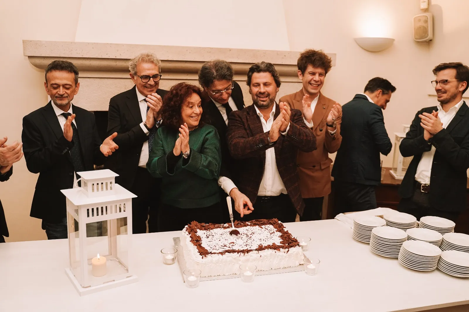 Taglio della torta per i 10 anni del Club #AndiamoInOrdine